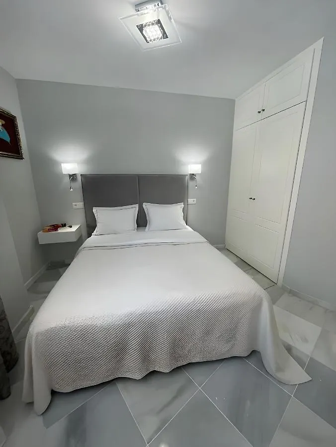 Luxury Apartment Benalmadena First Line 0*,